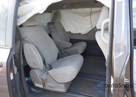 2015 Toyota Sienna Le 8 Passenger из США, поврежденный, VIN 5TDKK3DCXFS635239